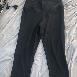 Nike Dri-Fit Cropped Leggings
